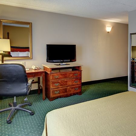 Quality Inn & Suites College Park Eksteriør bilde