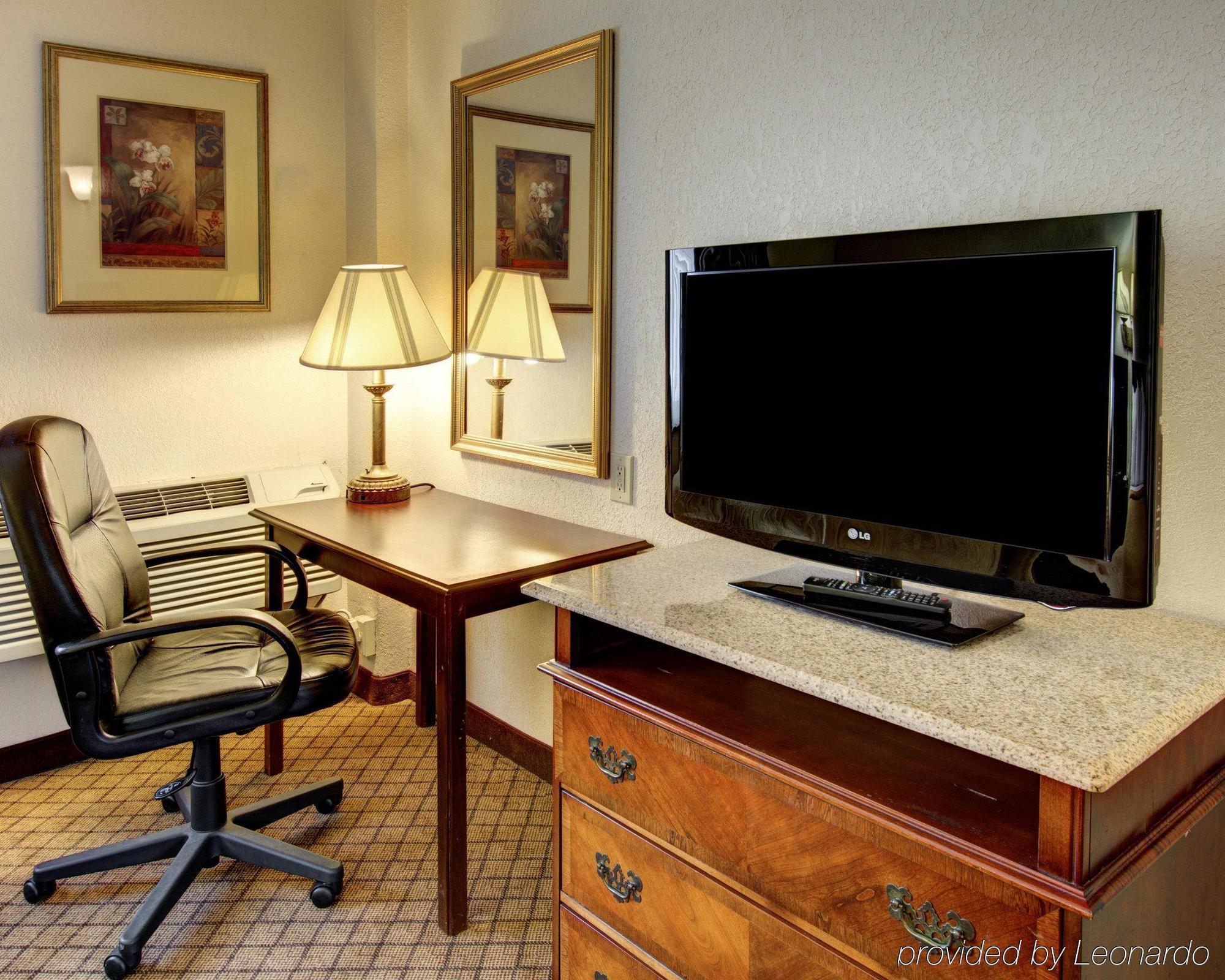 Quality Inn & Suites College Park Eksteriør bilde