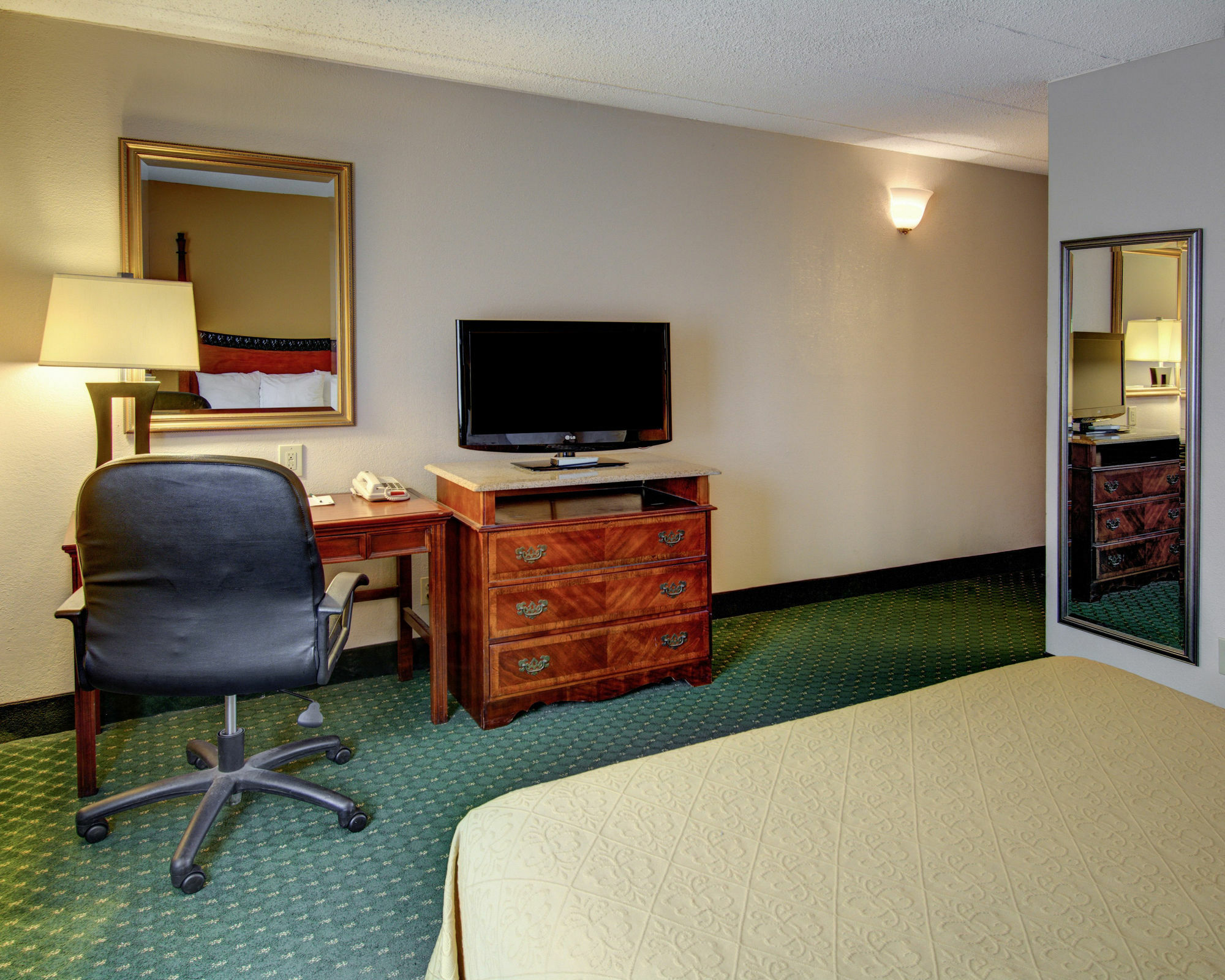 Quality Inn & Suites College Park Eksteriør bilde